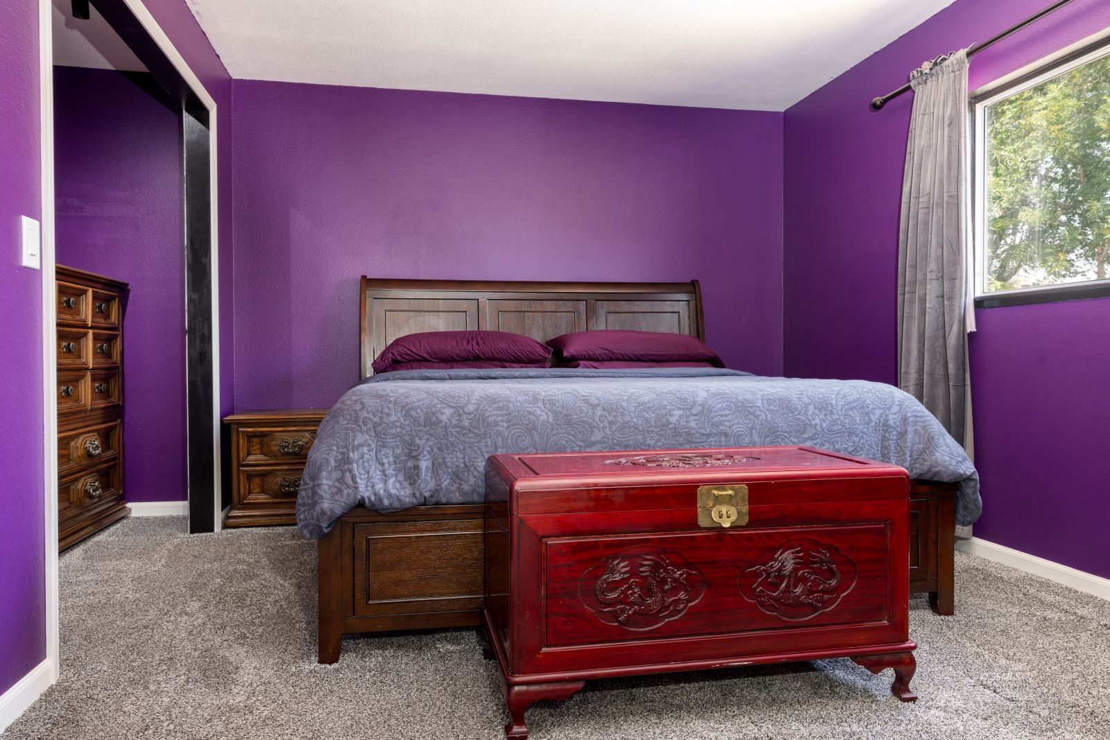 421 South Lincoln Street Ridgecrest, CA 93555 - Photo 22 of 28 a bedroom with a bed and a window