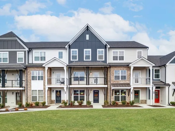 $430,450 | 606 Granbury Private Drive, Hendersonville, TN 37075