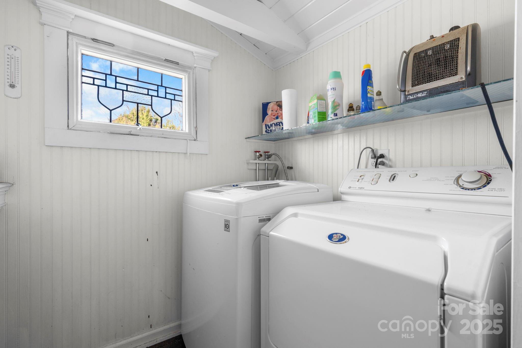 335 Eastview Street Morganton, NC 28655 - Photo 32 of 34 a utility room with dryer and washer