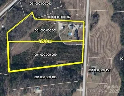 a view of front of house with a yard