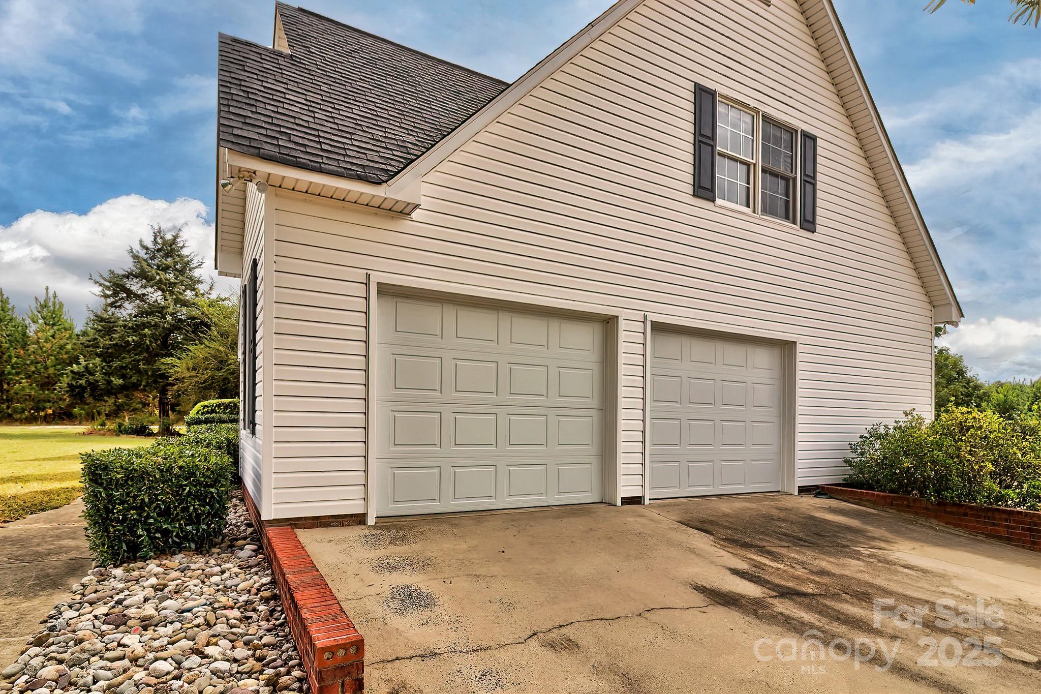 176 Griffin Road Pageland, SC 29728 - Photo 18 of 46 a front view of a house