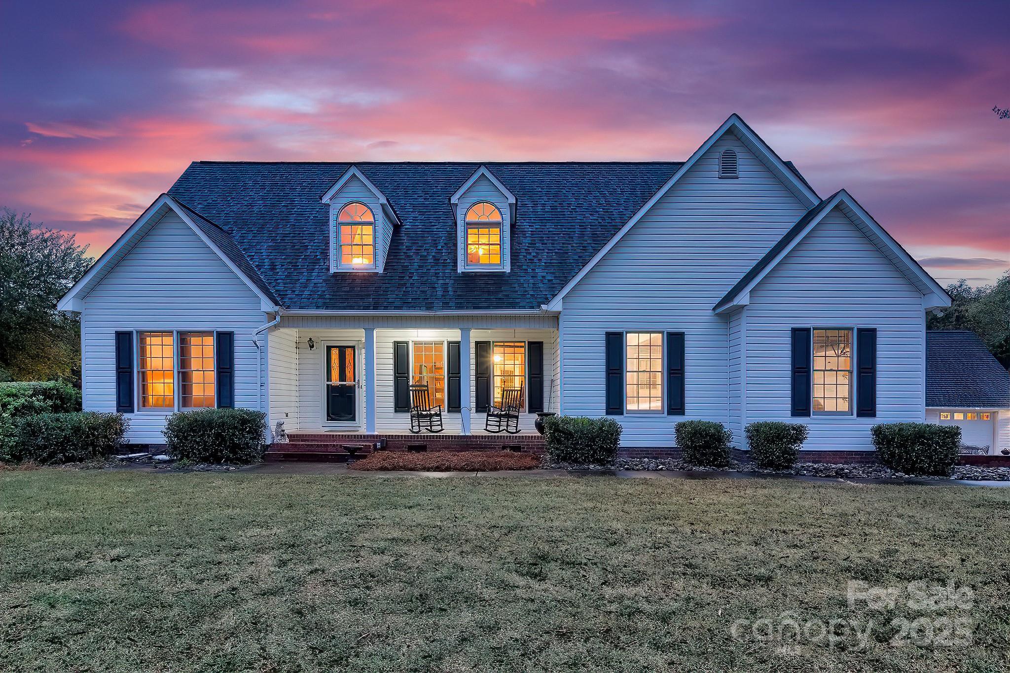 176 Griffin Road Pageland, SC 29728 - Photo 3 of 46 a front view of house with yard