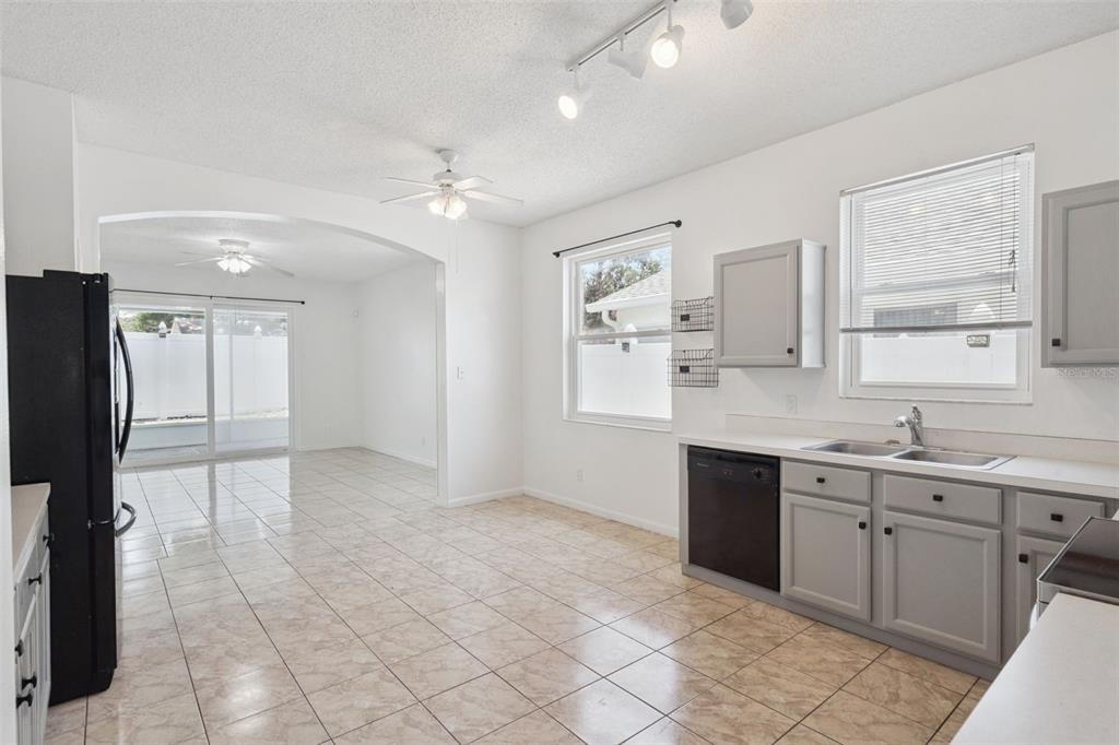 656 Whitetail Loop Apopka, FL 32703 - Photo 8 of 24