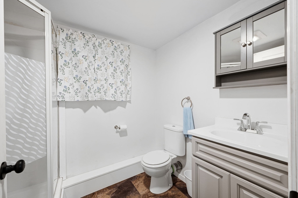 544 Spring Street Hanson, MA 02341 - Photo 27 of 39 Gallery Image 27