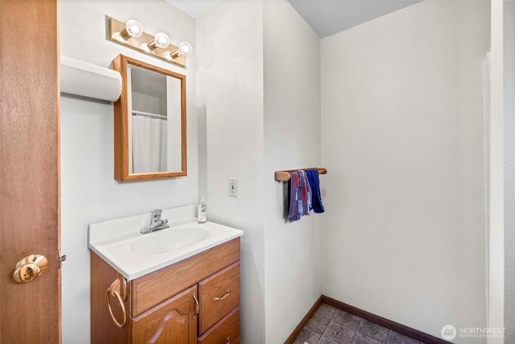 5275 Galbraith Road Acme, WA 98220 - Photo 8 of 37 Gallery Image 8