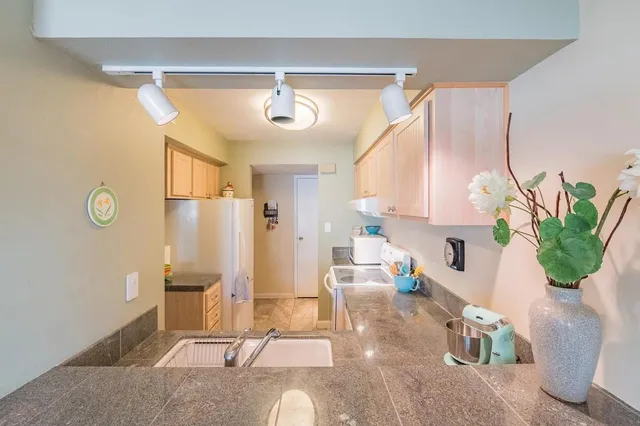 $2,580 | 1925 46th Avenue, Capitola, CA 95010