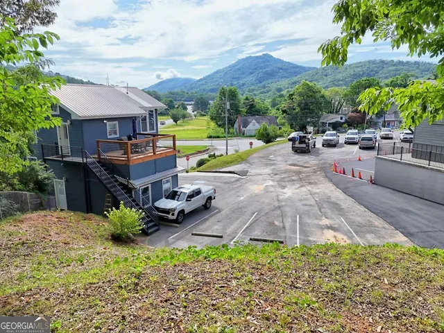 $1,249,000 | 25 Valley Street, Clayton, GA 30525