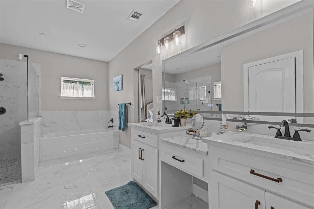 325 Berryhill Drive Springtown, TX 76082 - Photo 18 of 30