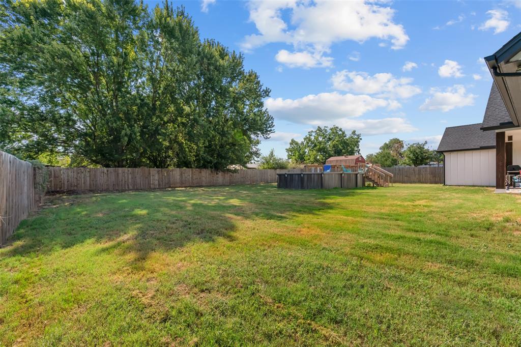325 Berryhill Drive Springtown, TX 76082 - Photo 27 of 30