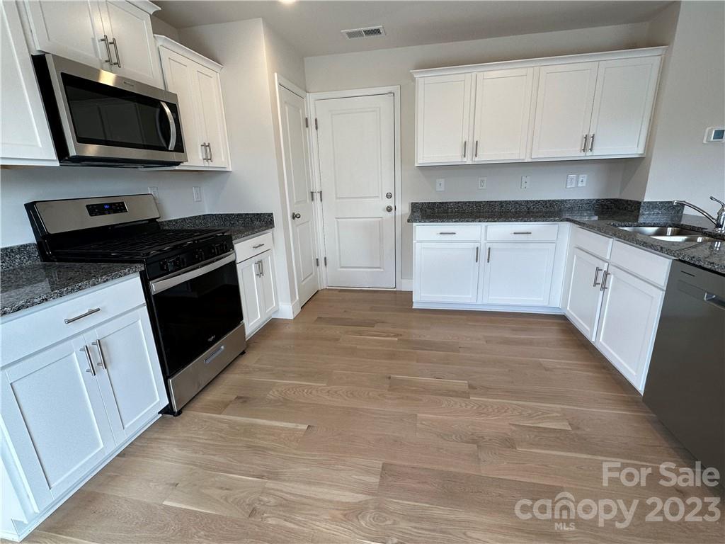 353 Oak Br Road Arden, NC 28704 - Photo 6 of 18 Gallery Image 6
