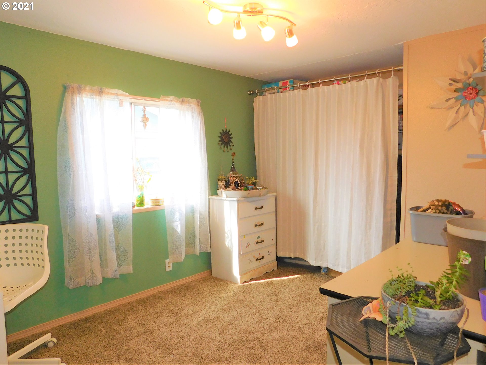3878 Aster Street Springfield, OR 97478 - Photo 14 of 29