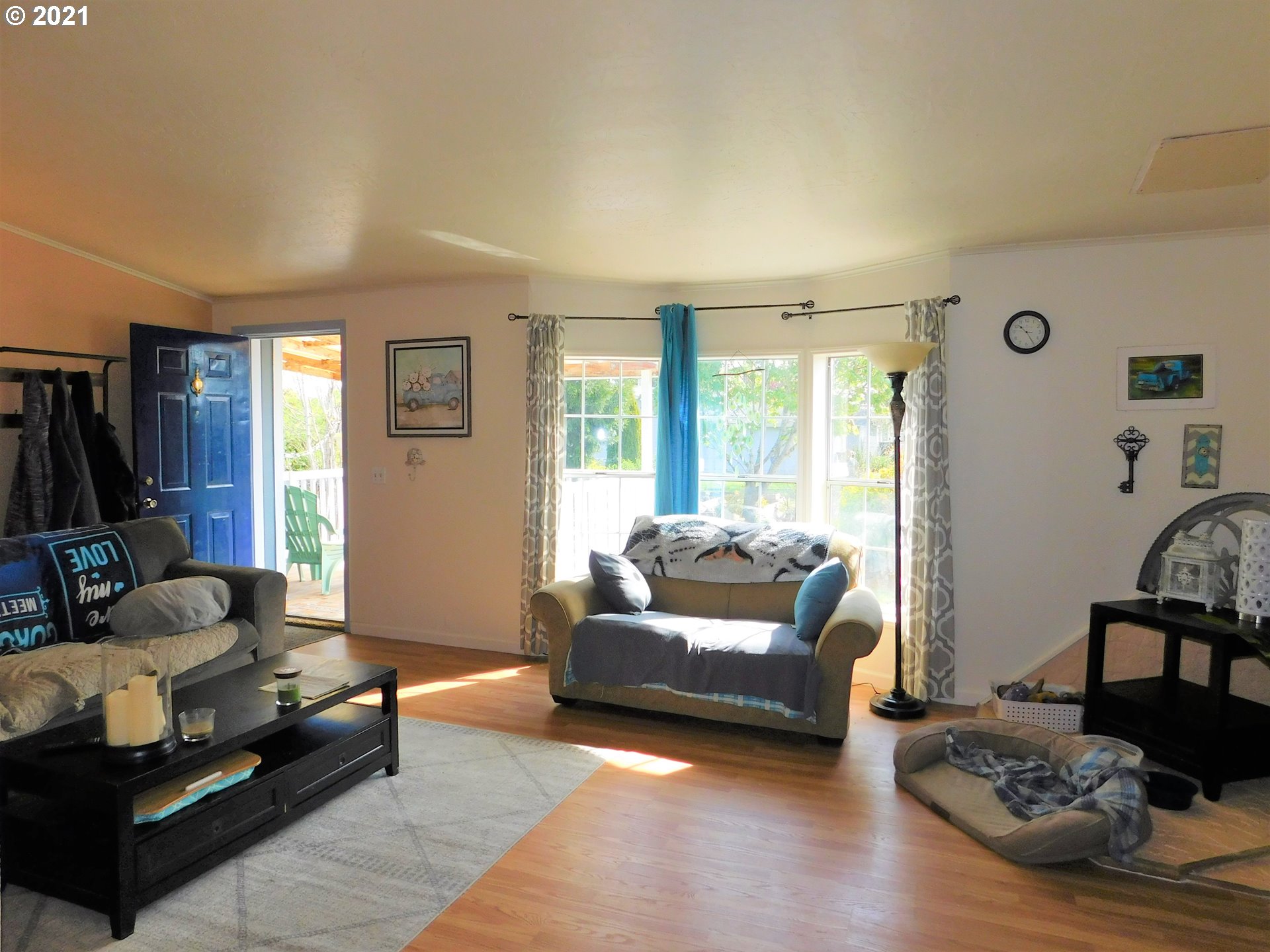 3878 Aster Street Springfield, OR 97478 - Photo 3 of 29