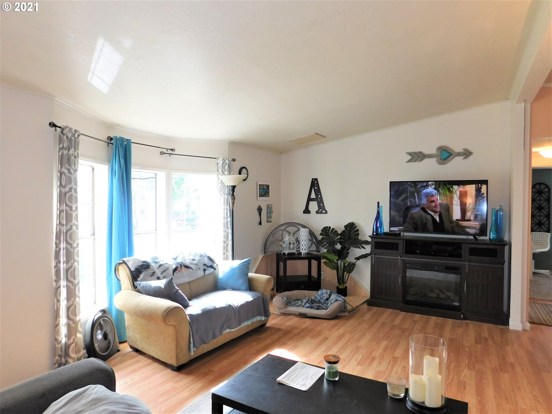 3878 Aster Street Springfield, OR 97478 - Photo 4 of 29