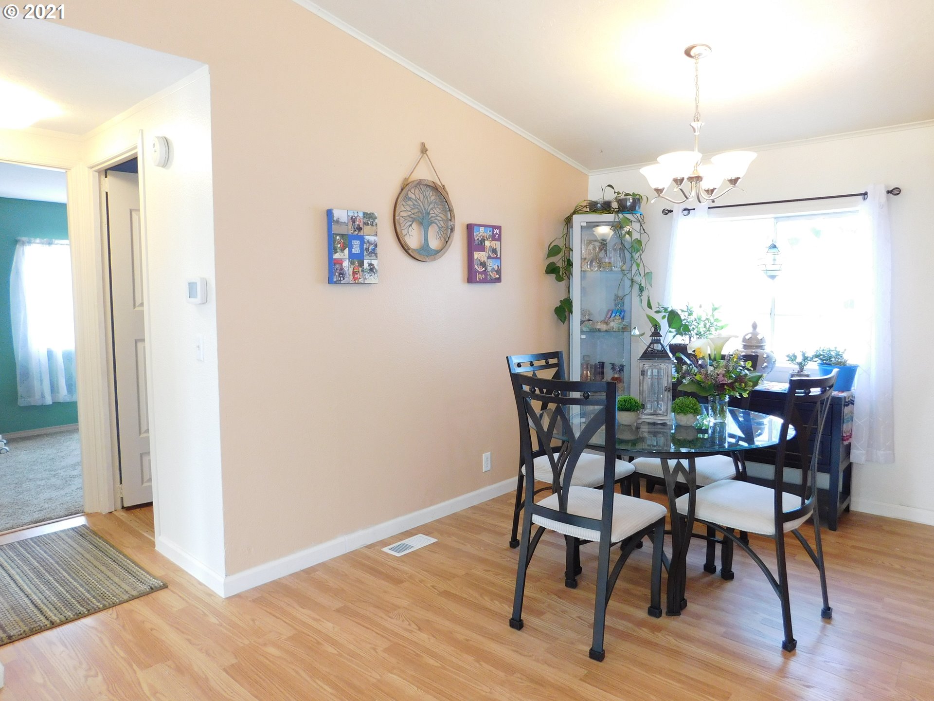 3878 Aster Street Springfield, OR 97478 - Photo 6 of 29