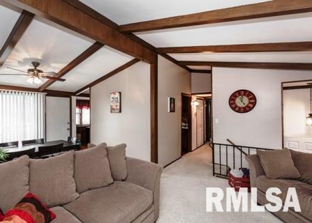 1104 Pinehill Road Bettendorf, IA 52722 - Photo 3 of 34 Gallery Image 3