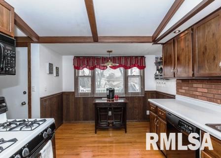 1104 Pinehill Road Bettendorf, IA 52722 - Photo 9 of 34 Gallery Image 9