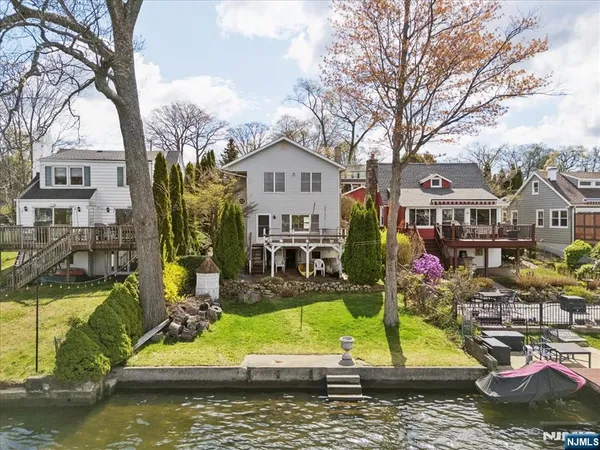 $700,000 | 45 West Bertrand Road, Mount Arlington, NJ 07856