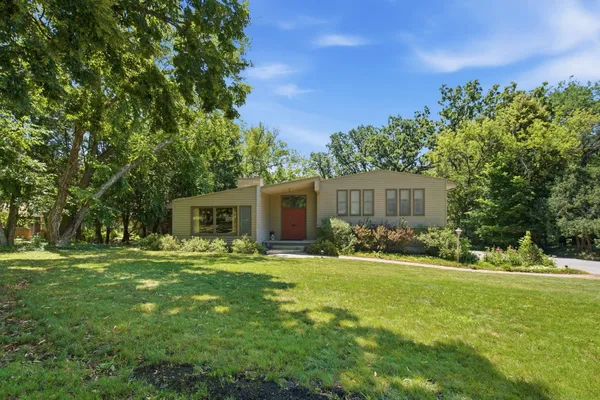 $254,900 | 1559 West Demeter Drive, Freeport, IL 61032
