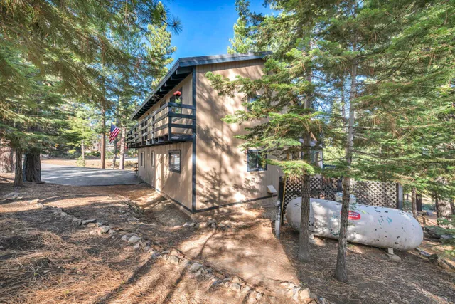 $729,000 | 10739 Royal Crest Drive, Truckee, CA 96161