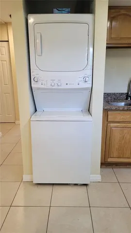 $1,500 | 857 Ponder Avenue, Sarasota, FL 34232