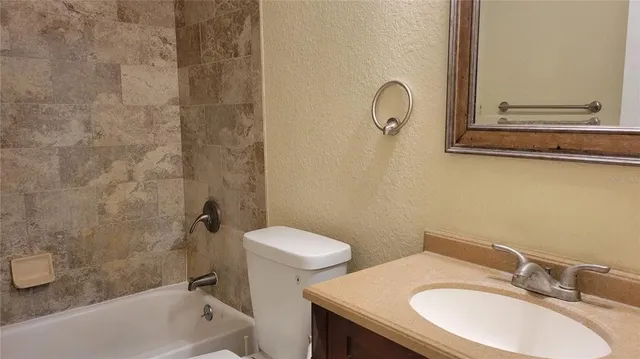 $1,500 | 857 Ponder Avenue, Sarasota, FL 34232