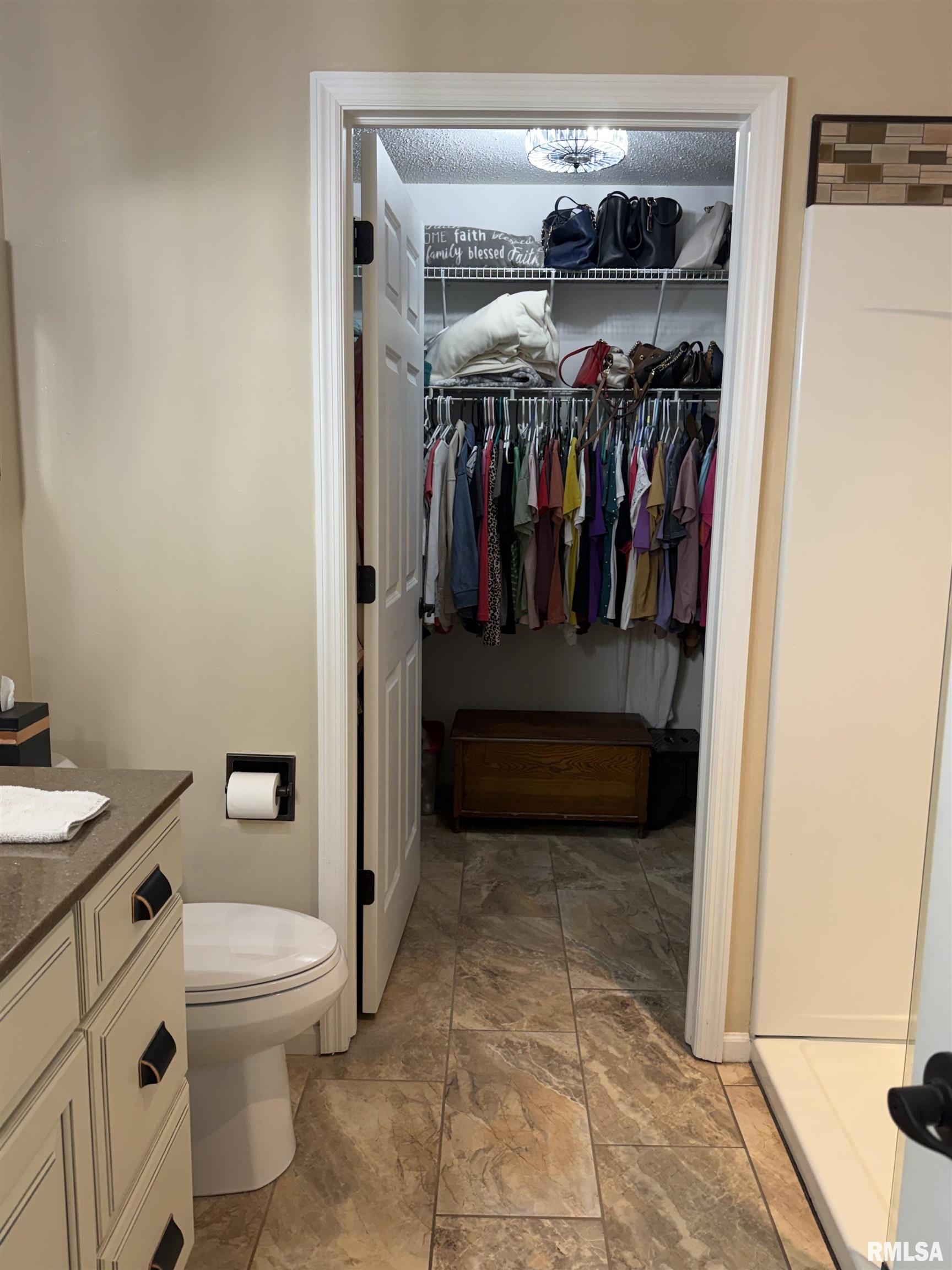 1064 Willow Road Macomb, IL 61455 - Photo 22 of 35