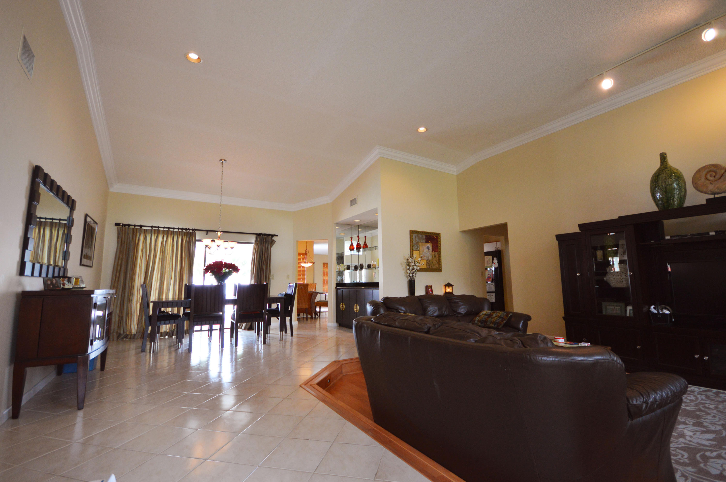 22444 Martella Avenue Boca Raton, FL 33433 - Photo 5 of 20 Living Dining Room