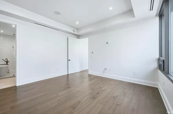 $899,000 | 202 West Berry Street, Unit 730, Fort Wayne, IN 46802