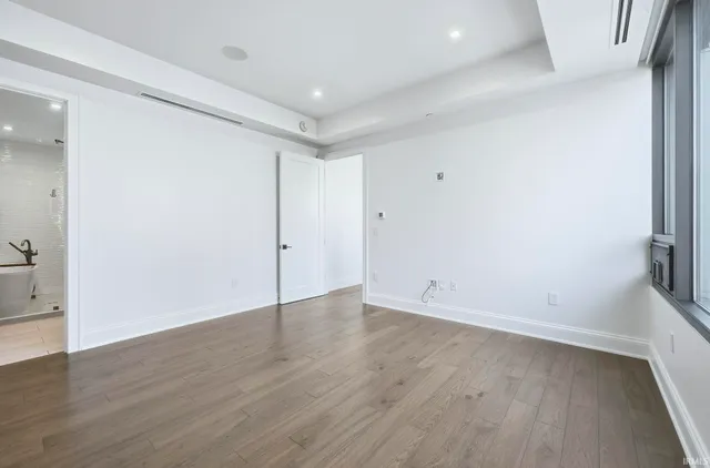 $949,000 | 202 West Berry Street, Unit 730, Fort Wayne, IN 46802