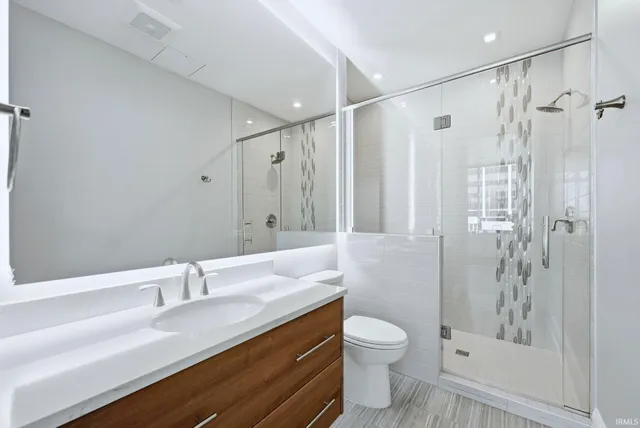 $949,000 | 202 West Berry Street, Unit 730, Fort Wayne, IN 46802