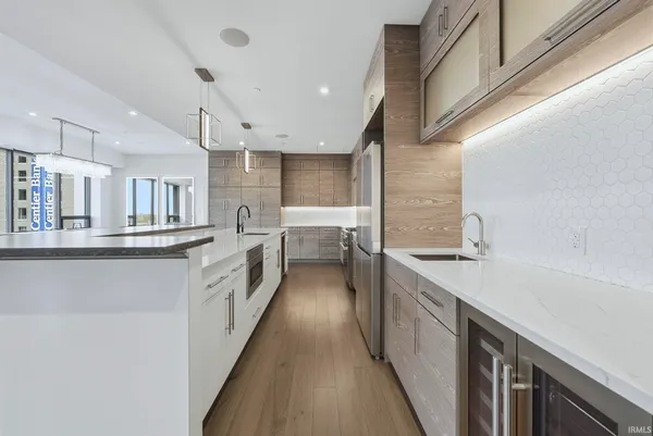 $899,000 | 202 West Berry Street, Unit 730, Fort Wayne, IN 46802