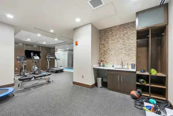 $899,000 | 202 West Berry Street, Unit 730, Fort Wayne, IN 46802