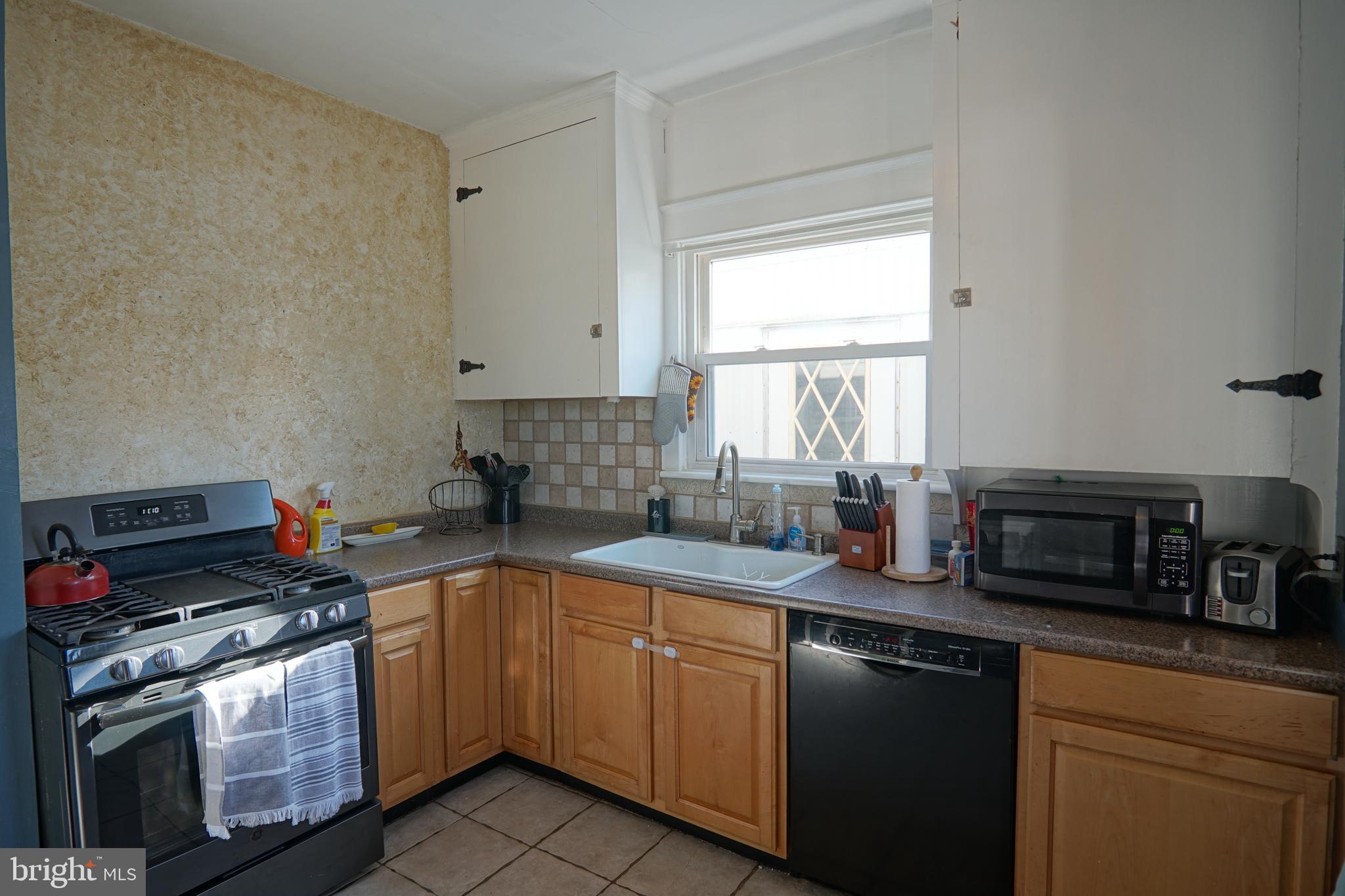 24 Monroe Street Hanover, PA 17331 - Photo 11 of 31 Gallery Image 11