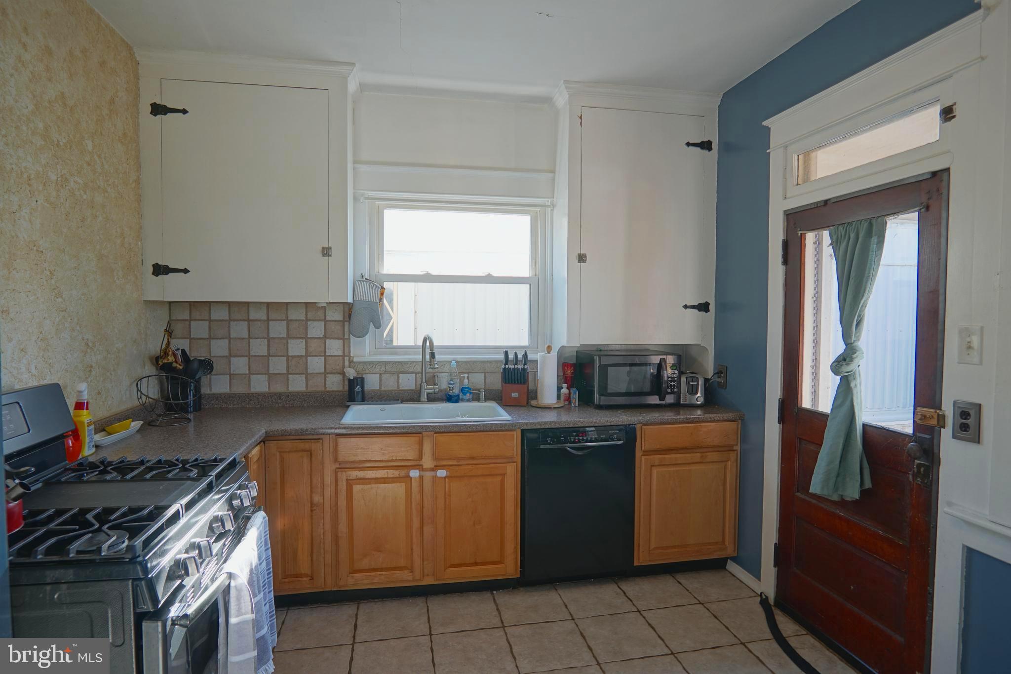 24 Monroe Street Hanover, PA 17331 - Photo 9 of 31 Gallery Image 9