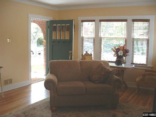 875 Walker Avenue Reno, NV 89509 - Photo 3 of 9 Photo 3