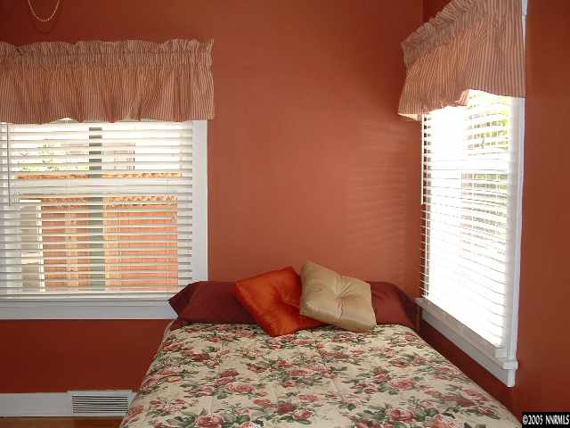 875 Walker Avenue Reno, NV 89509 - Photo 8 of 9 Photo 8
