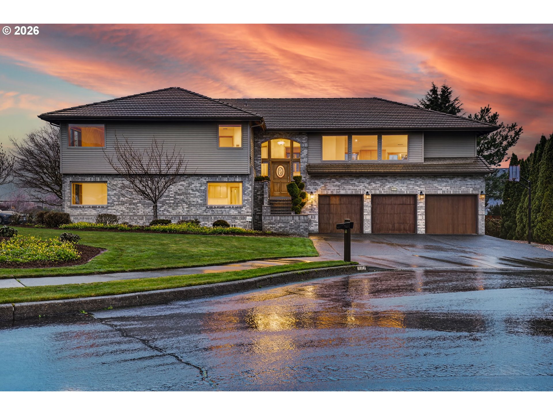 2277 Southwest Nancy Place Gresham, OR 97080 - Photo 1 of 48