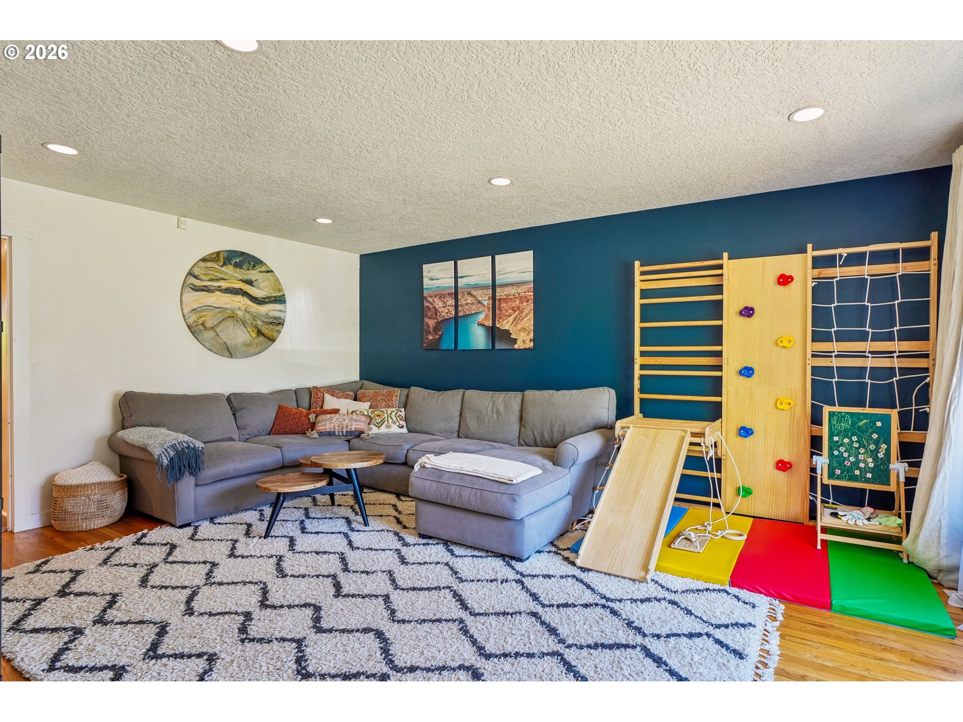 18042 Southeast Clay Street Portland, OR 97233 - Photo 7 of 43