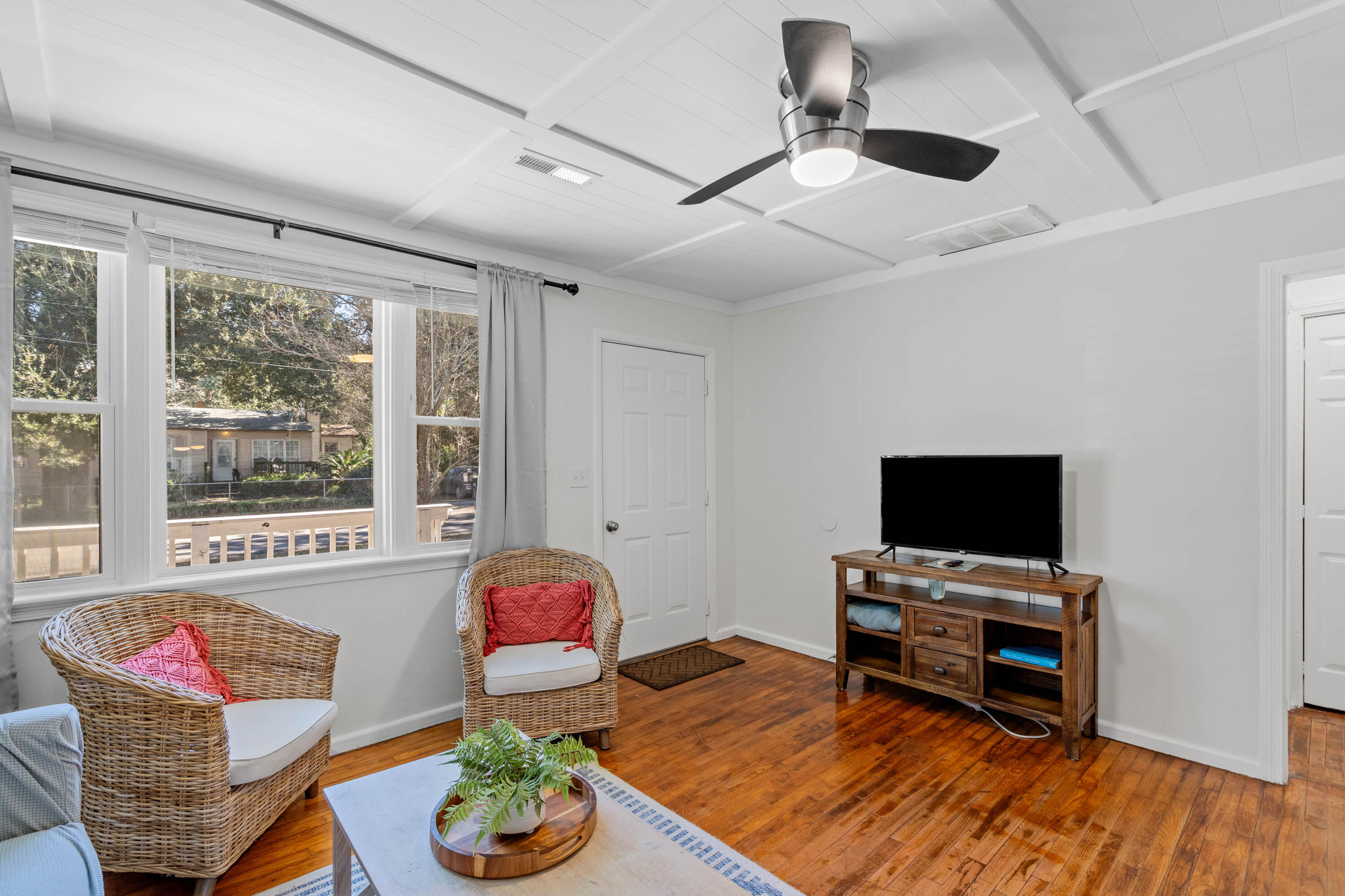 156 Williams Street Beaufort, SC 29902 - Photo 7 of 22 156 Williams St-22
