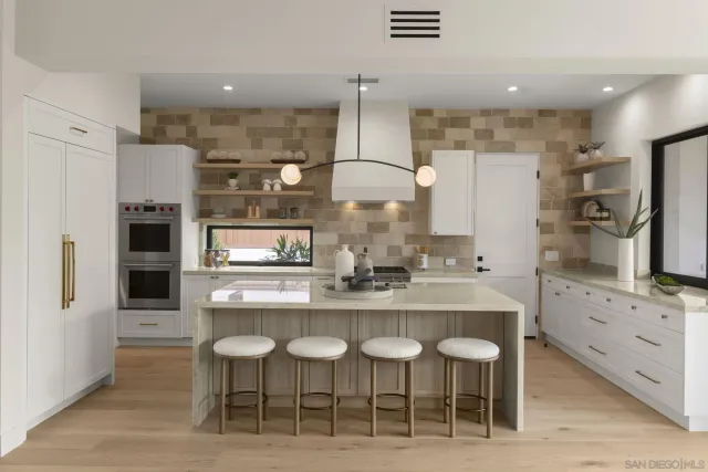 $5,600,000 | 541 Gravilla Street, La Jolla, CA 92037