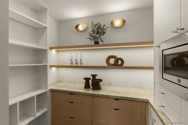 $5,600,000 | 541 Gravilla Street, La Jolla, CA 92037