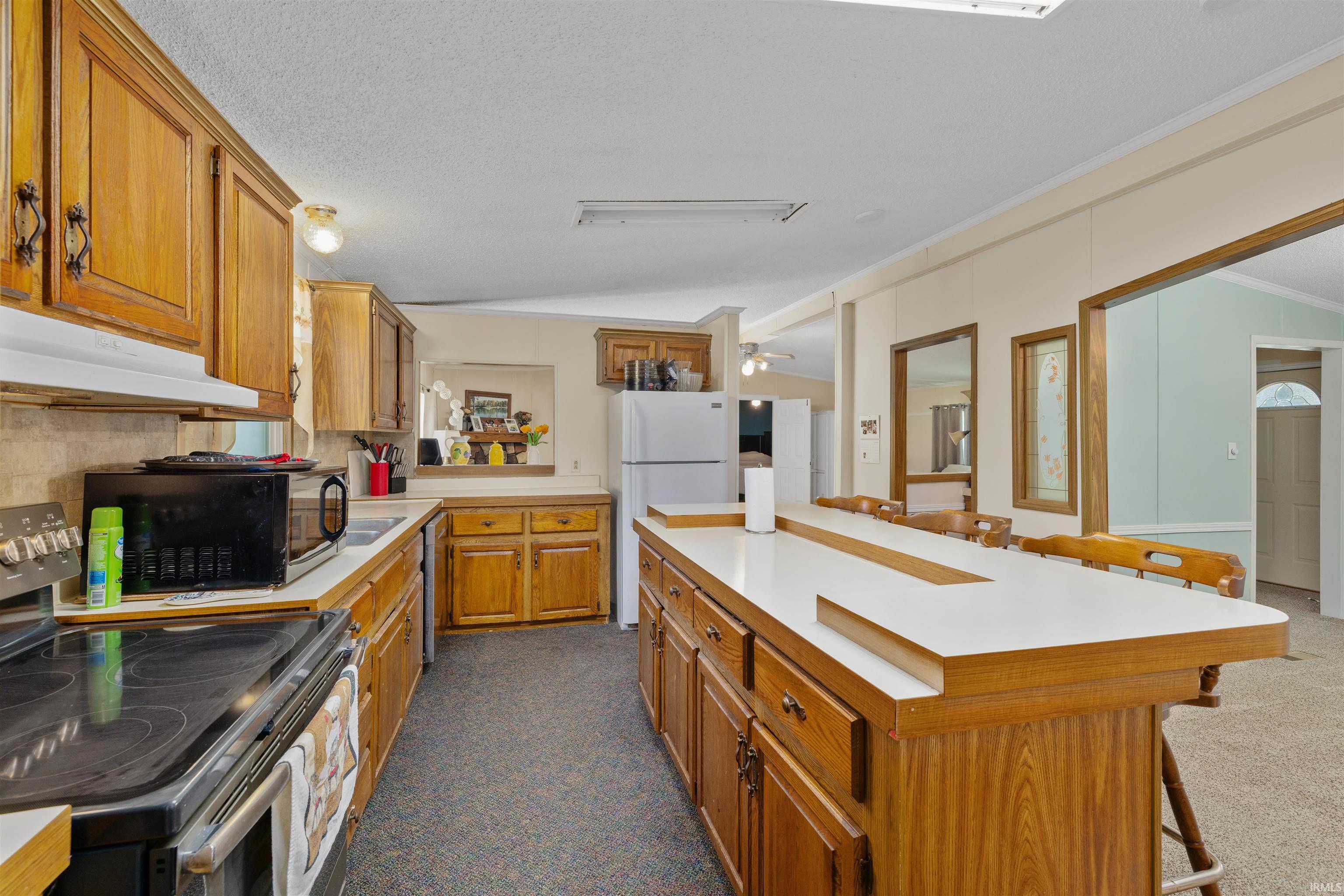 17625 Lochner Road Leo, IN 46765 - Photo 17 of 32