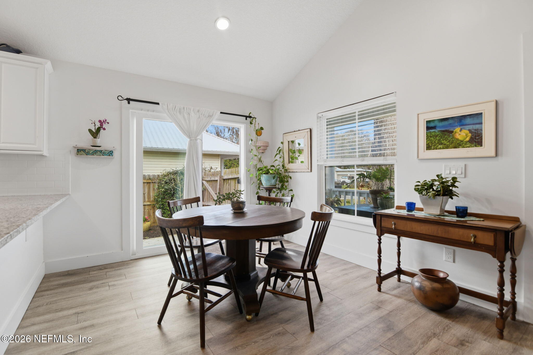 2843 North 8th Street St. Augustine, FL 32084 - Photo 4 of 17 dining area