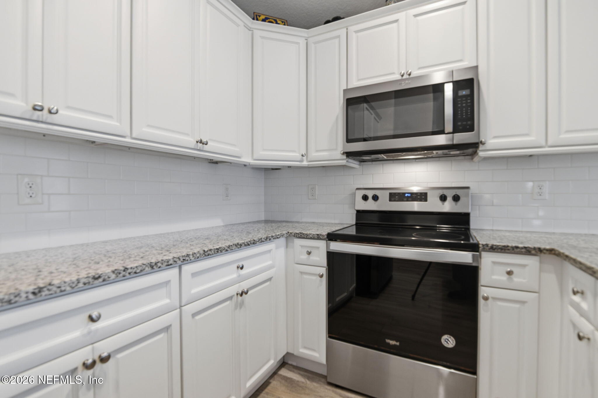 2843 North 8th Street St. Augustine, FL 32084 - Photo 7 of 17 beautiful backsplash and counters