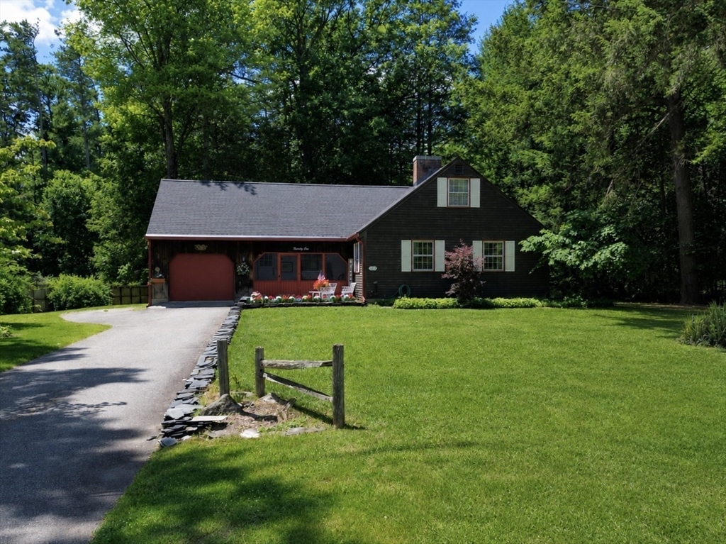 26 Oak Hill Road Greenfield, MA 01301 - Photo 3 of 30