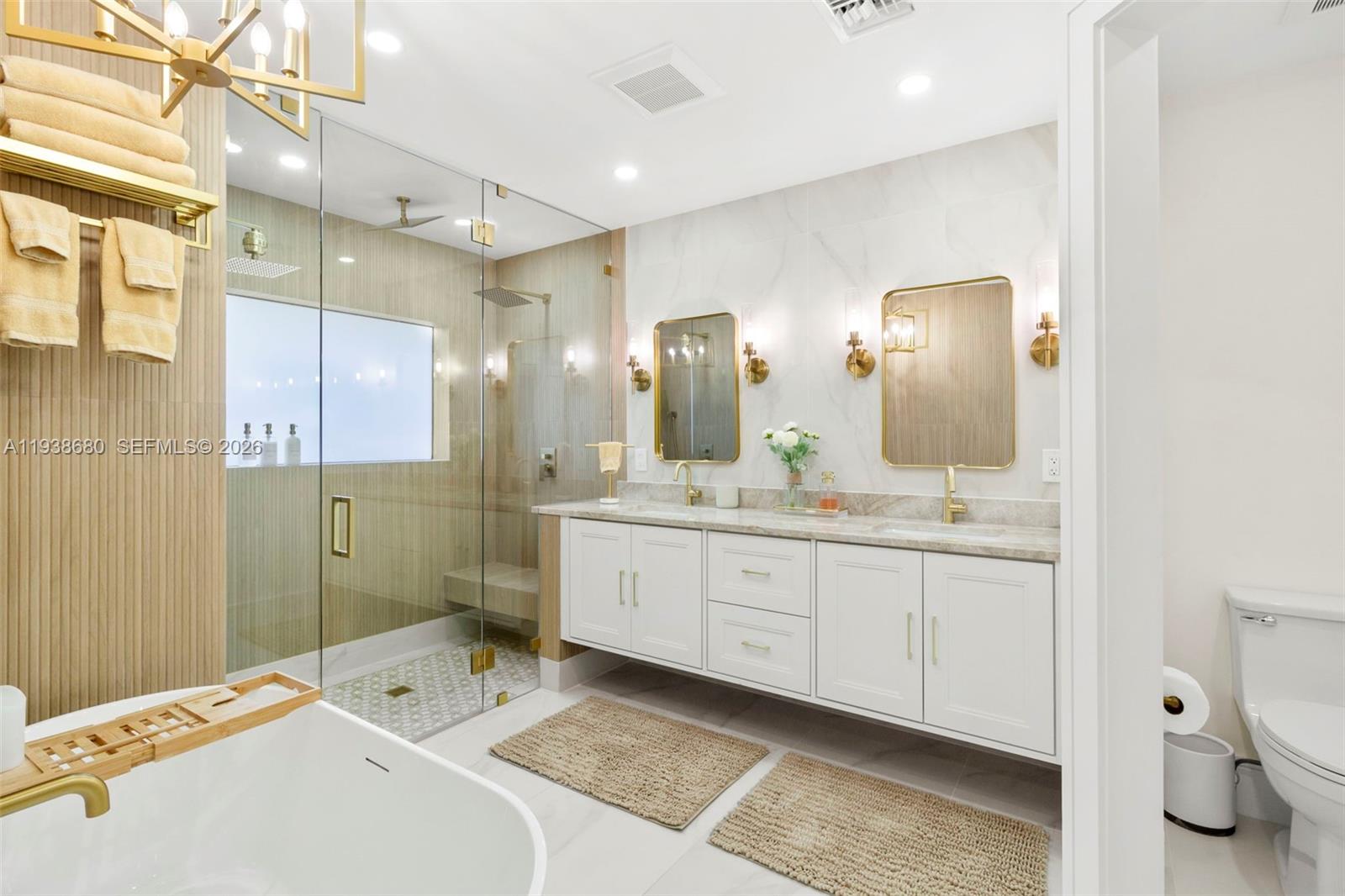 3540 Northeast 28th Avenue Lighthouse Point, FL 33064 - Photo 3 of 47