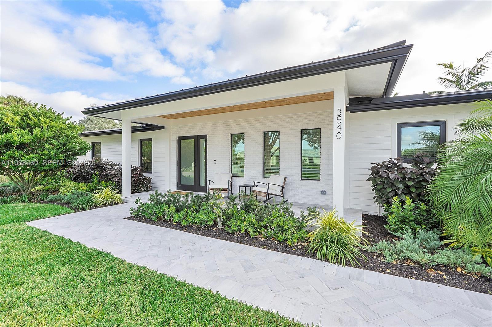 3540 Northeast 28th Avenue Lighthouse Point, FL 33064 - Photo 4 of 44