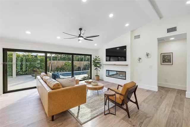 $20,000 | 3540 Northeast 28th Avenue, Lighthouse Point, FL 33064