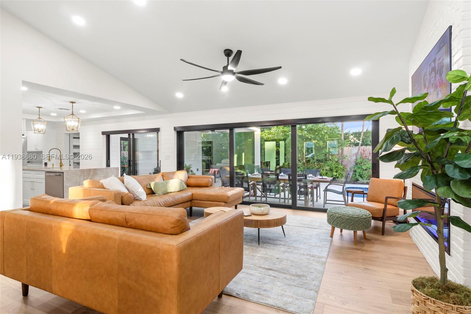 3540 Northeast 28th Avenue Lighthouse Point, FL 33064 - Photo 10 of 47