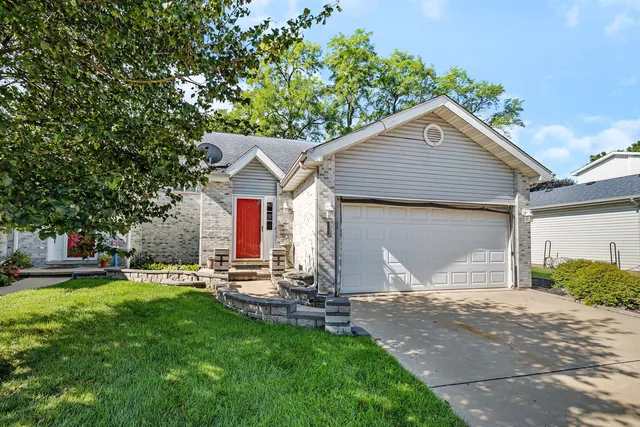 $318,923 | 106 Harbor Landing, Braidwood, IL 60408